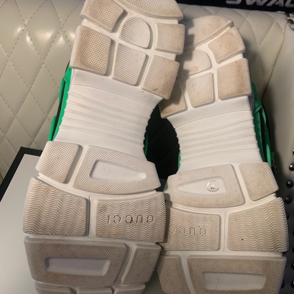 - Authentic Green And Black Gucci Flashtrek … - Picture 9 of 9